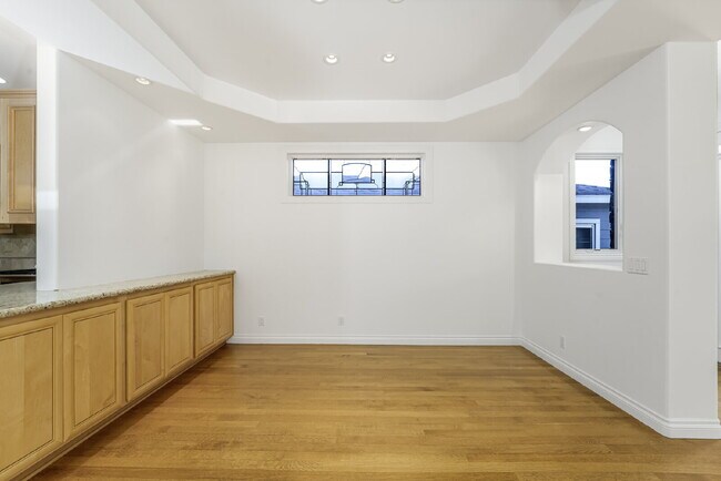 Building Photo - 119 Opal Ave