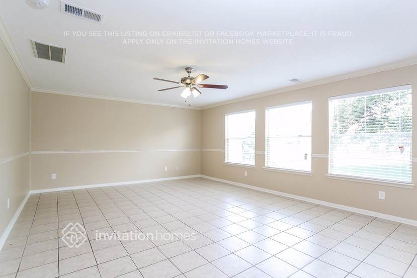 Building Photo - 21346 Hadrian Dr