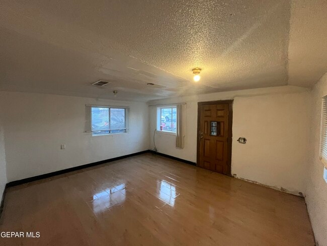 Building Photo - 6389 Salas Ln