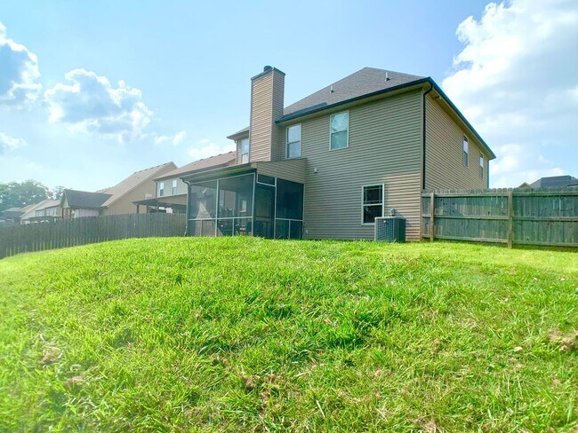 Building Photo - 2925 McManus Cir