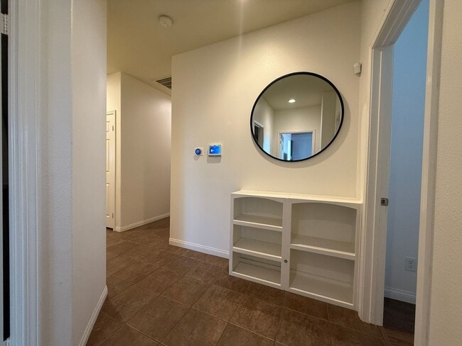 Building Photo - 3-Bedroom Single-Story Home with Smart Features & Remodeled Kitchen in Castaic!