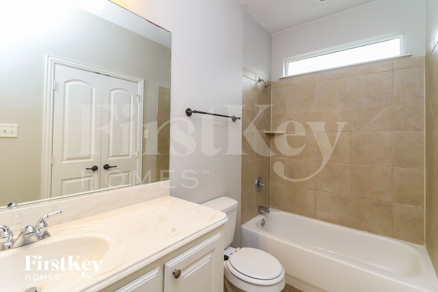 Building Photo - 5228 Estrella Ln
