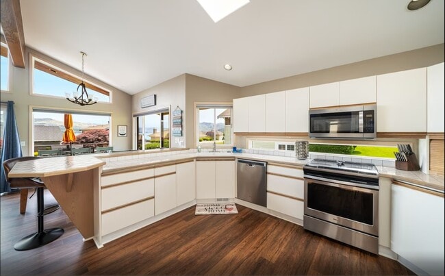 Building Photo - 113 Chelan View Dr