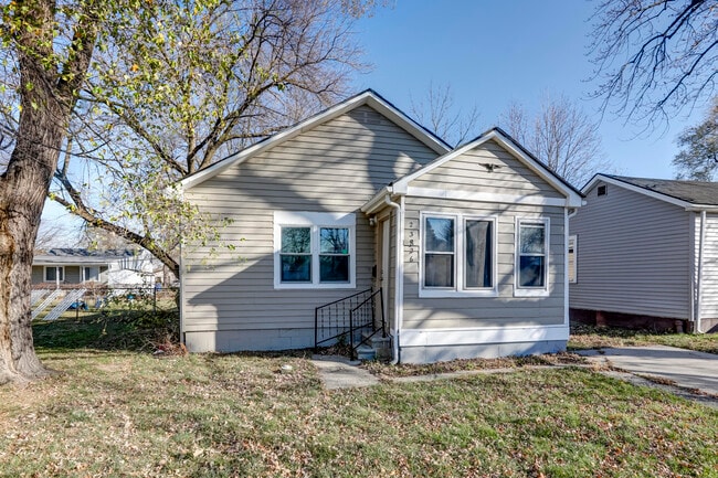 Primary Photo - 23826 Columbus Ave