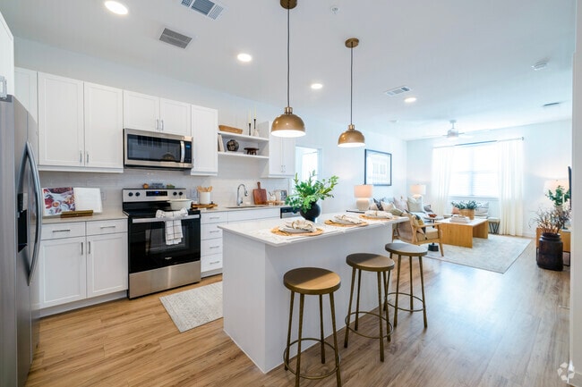 2BR, 2BA - 1,120SF -  Dining Area - Citizen House Bergstrom