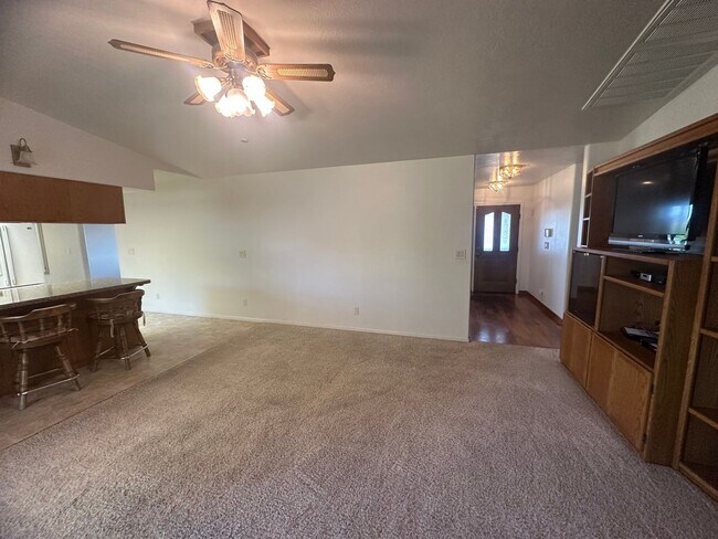 Building Photo - Charming Ranch Farmhouse in St. George – Spacious & Serene!