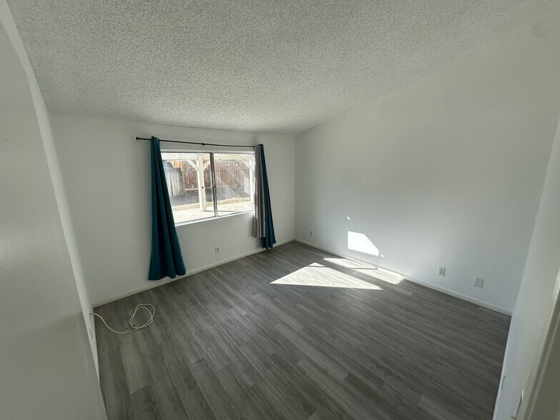 Building Photo - 4732 Katrina Pl