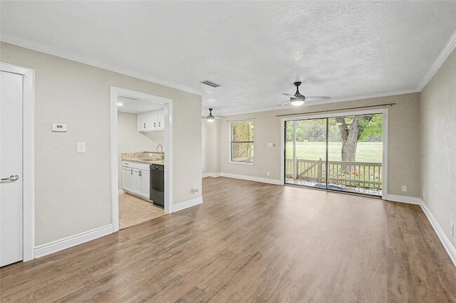 Building Photo - 41 Cypress Fairway Village