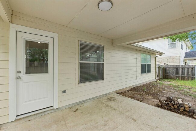 Building Photo - 1506 Cosmos Way