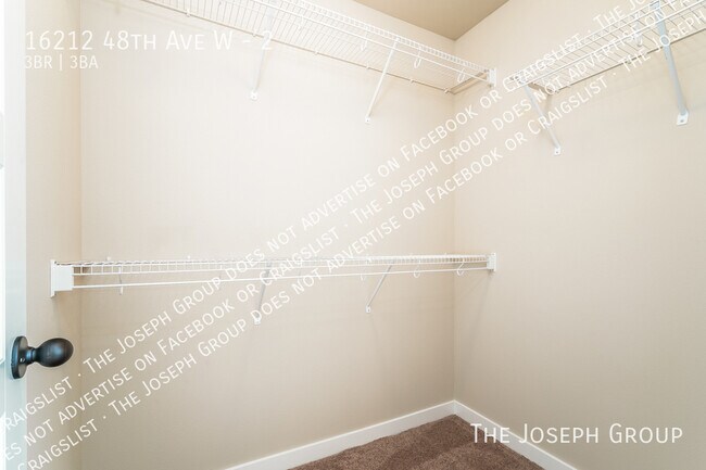 Building Photo - 16212 48th Ave W