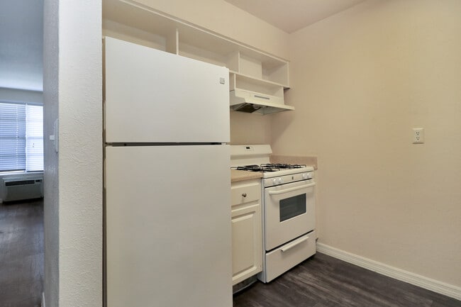 Building Photo - Greenway