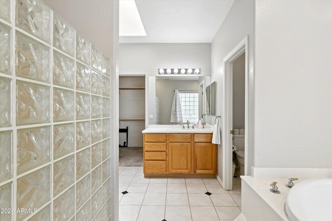 Building Photo - 8611 W Foothill Dr