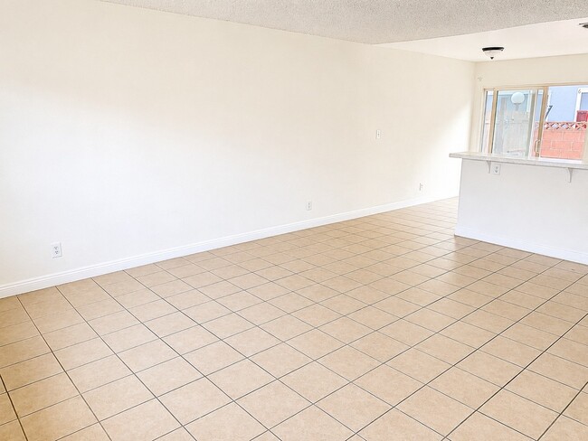 Building Photo - 3411 W Orange Ave