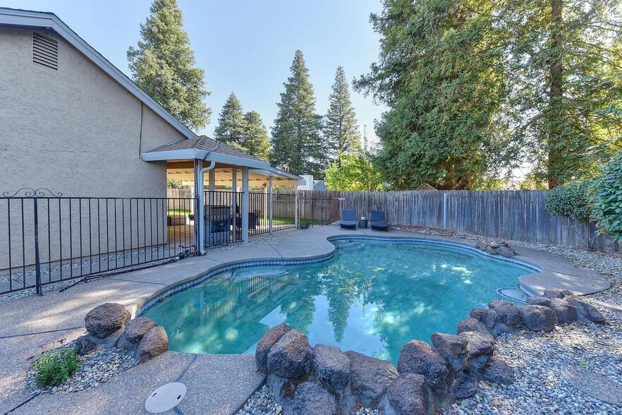 Building Photo - 5014 Linenfold Ct