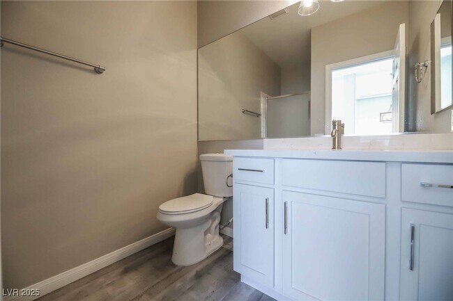 Building Photo - 3045 Sunrise Heights Dr