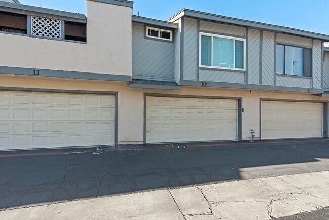 Building Photo - Your New Home Awaits