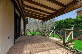 Building Photo - 9400 Wehrle Dr