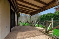 Building Photo - 9400 Wehrle Dr