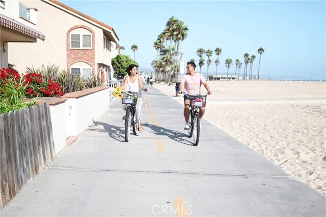 Building Photo - 112 31st St