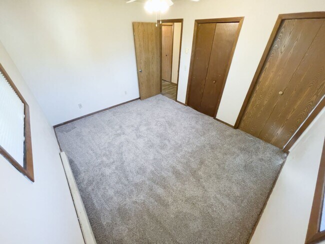 Building Photo - 9 N Wickham Ct