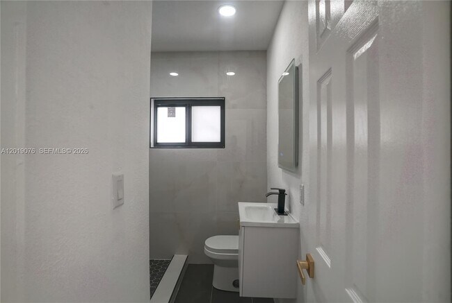 Building Photo - 315 NW 127th St