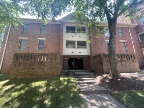 Building Photo - 3511 Ivy Commons Dr