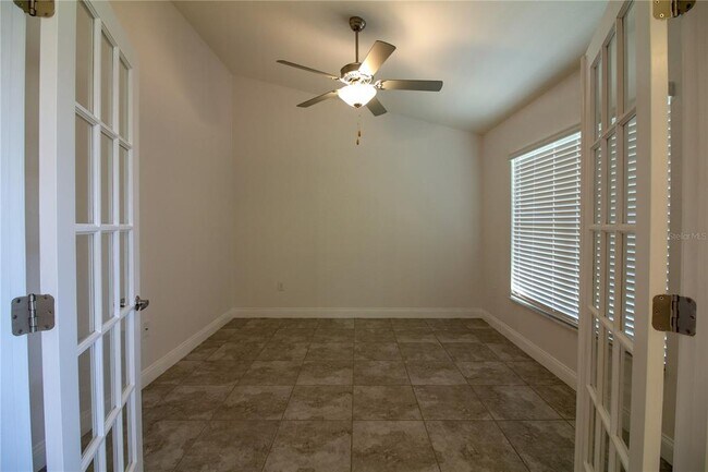 Building Photo - 5815 Christiansen Ct