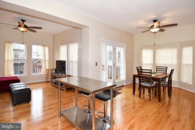 Building Photo - 25445 Carberry Dr