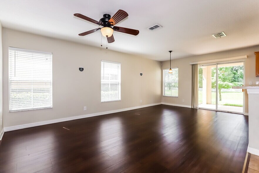 Building Photo - 3128 Royal Tuscan Ln