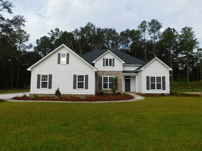 Building Photo - Grove Point Beauty