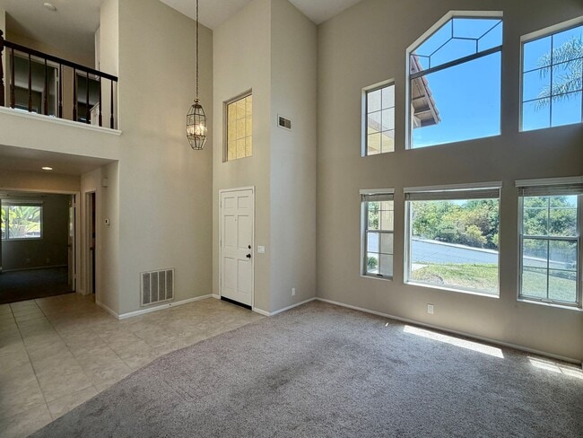 Building Photo - 3366 Waterford Dr