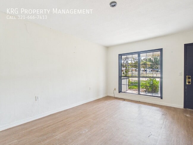 Building Photo - 3200 NE 56th Ave