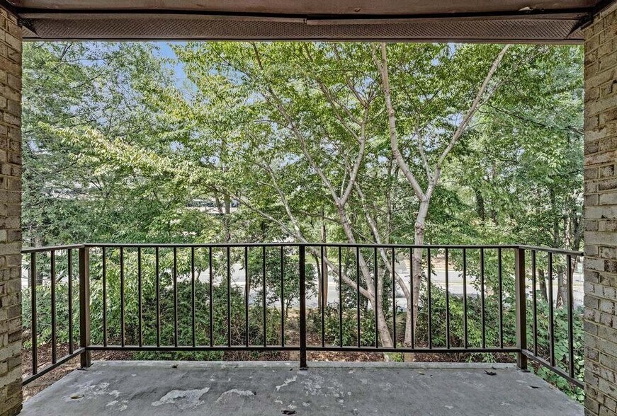 Building Photo - 2074 Royal Fern Ct