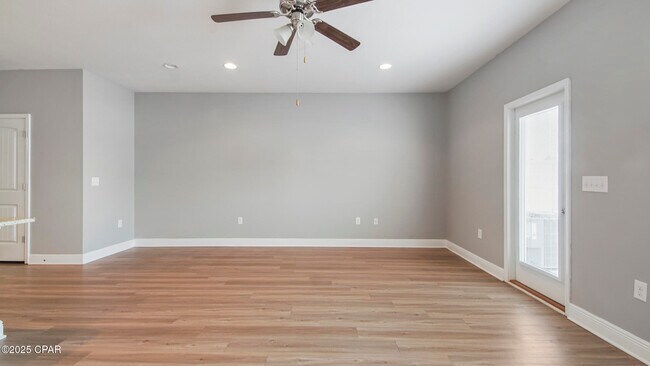 Building Photo - 7471 Shadow Lake Dr
