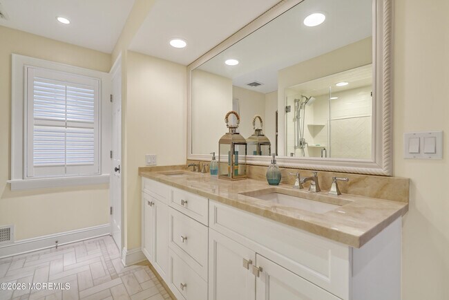 Building Photo - 1552 Runyon Ln