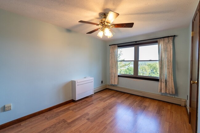 Building Photo - 29 Starlight Dr