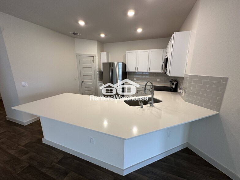 Building Photo - 103 Krause Spgs Dr