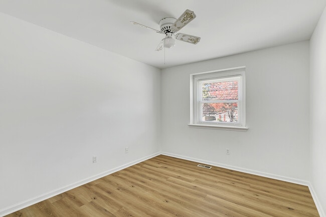 Building Photo - 106 Harris Creek Rd