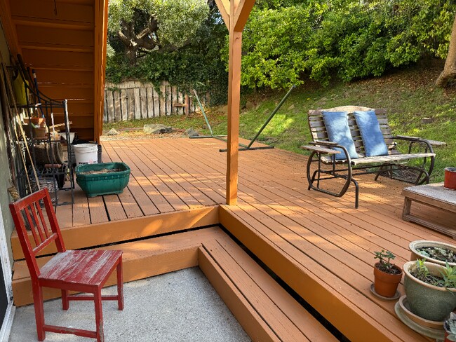 Building Photo - 330 2nd St