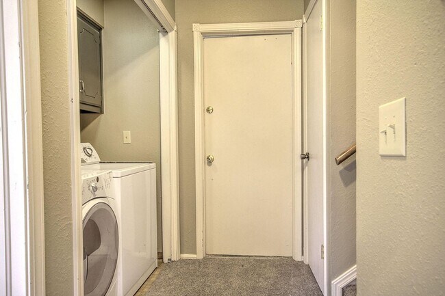 Building Photo - Breck Downtown Duplex