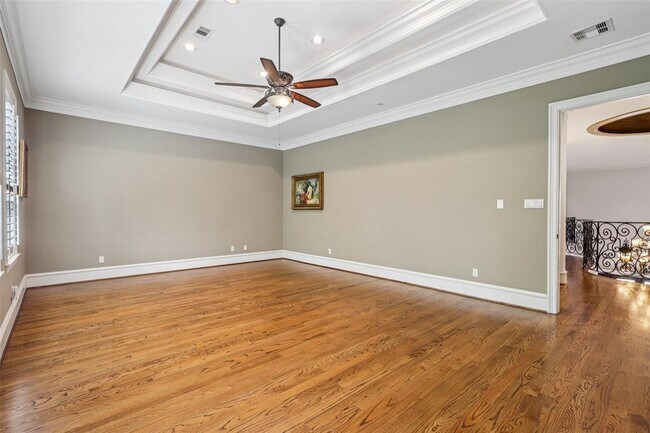 Building Photo - 5533 Navarro St