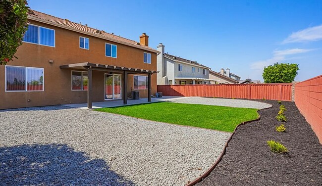 Building Photo - Gorgeous Four Bedroom Three Bathroom Home in Winchester