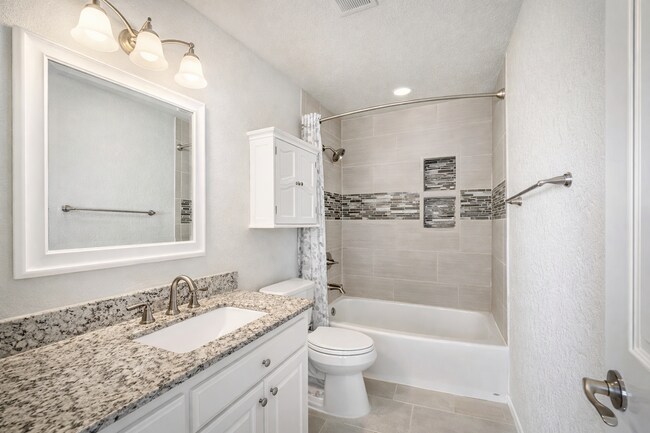 Building Photo - 1203 SE 21st St