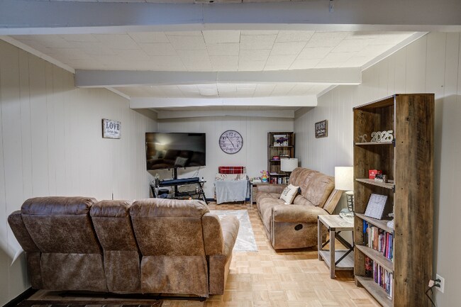 Building Photo - 2027 Katelyn Dr