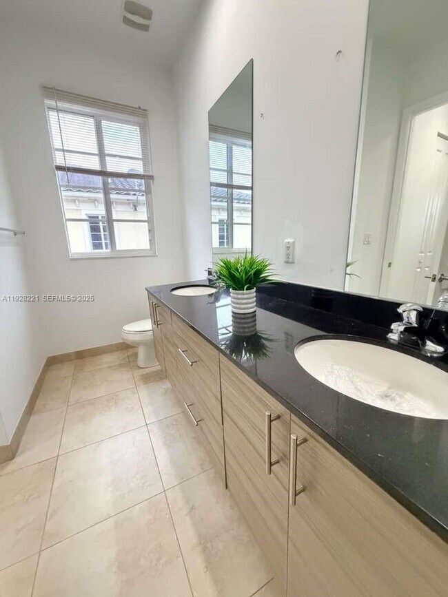 Building Photo - 2735 SW 81st Terrace