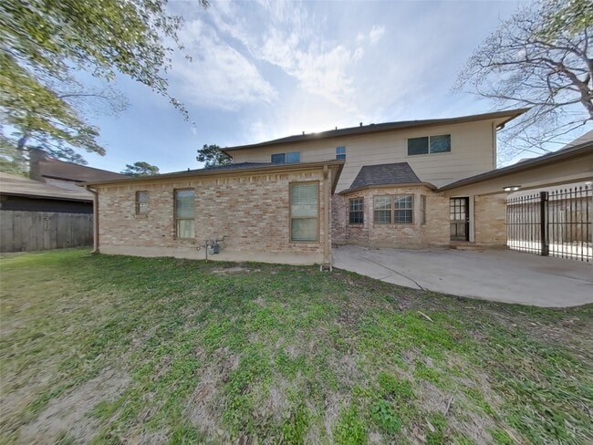 Building Photo - 15806 Crystal Brook Dr