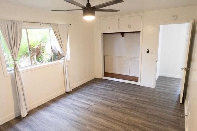 Building Photo - 5478 Mary Ln Dr