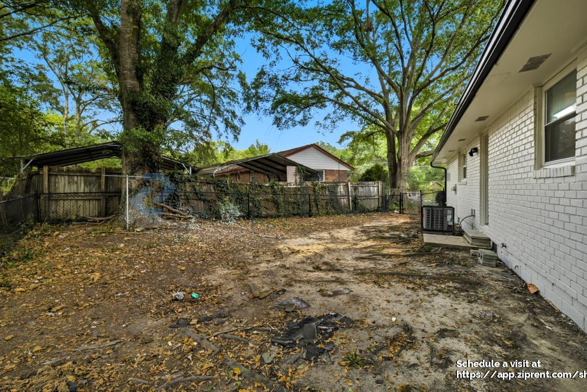 Building Photo - 7064 Eunice Dr