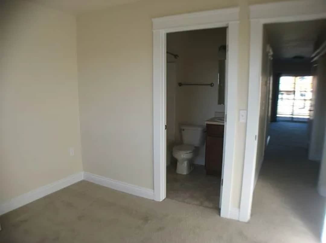 Building Photo - 115 Montalto Dr