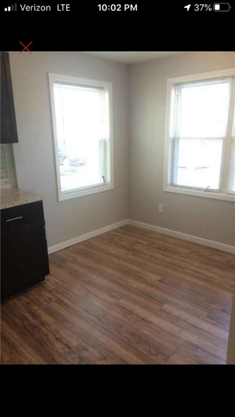 Building Photo - 1058 S Plymouth Ave